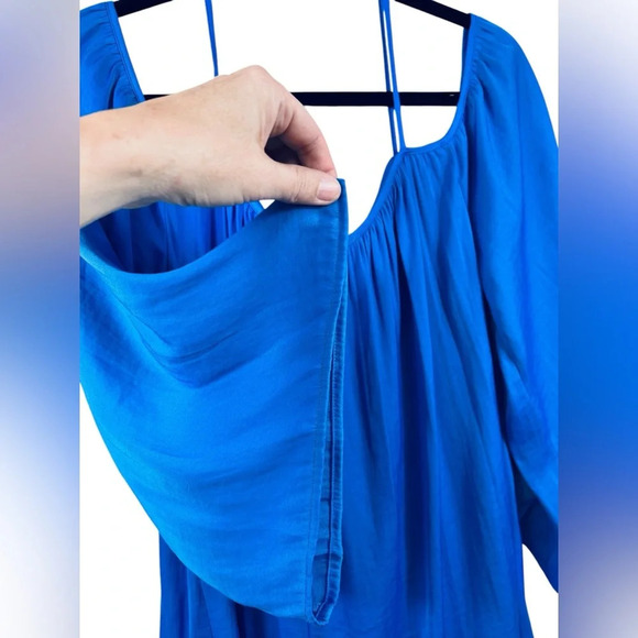Vince Camuto flowy camisole top, M, royal blue, satiny Summer Resortwear Chic - Picture 7 of 9